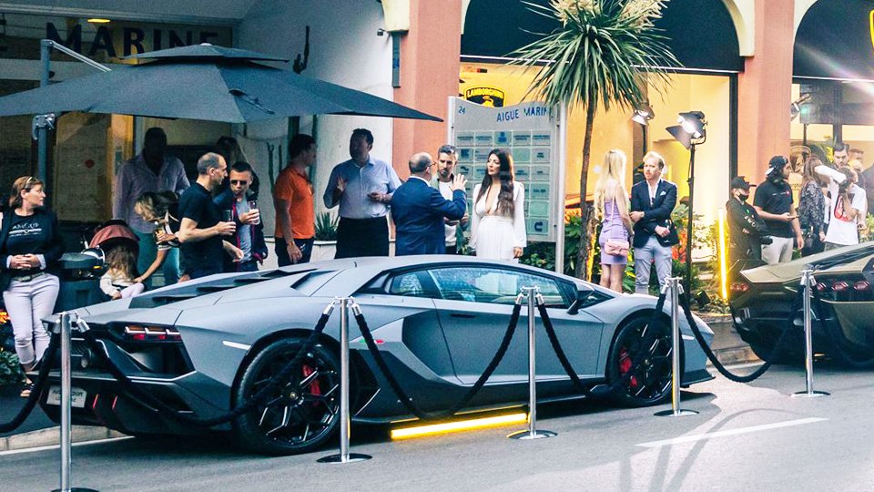 Private Yachts & Cruises